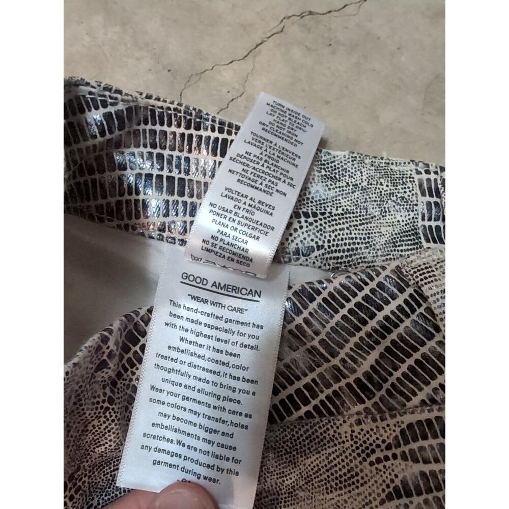 Good American Silver Metallic Cropped Pants - Picture 4 of 6